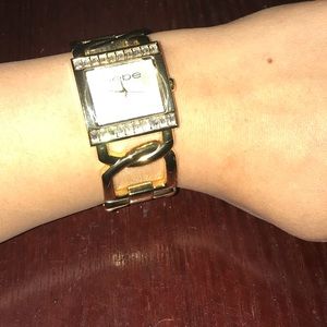 BeBe watch gold color